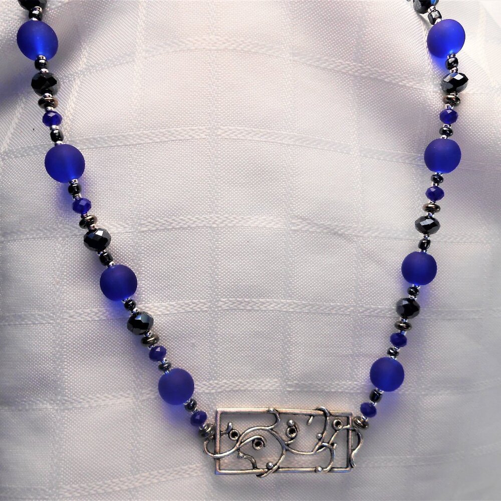 No882 Handmade necklace with Tibetan silver charm and earrings